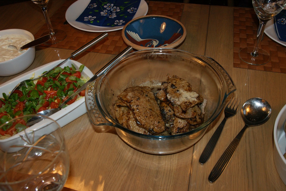 Serveres med sm�rafkog af panden JP-DSC00881