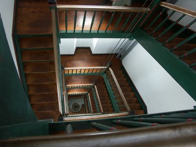 PICT0066 Keldsnor fyrt�rnets trappeskakt set fra oven
